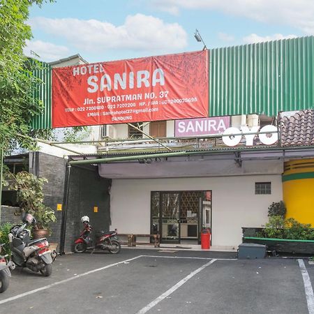 Collection O Hotel Sanira Bandung Buitenkant foto