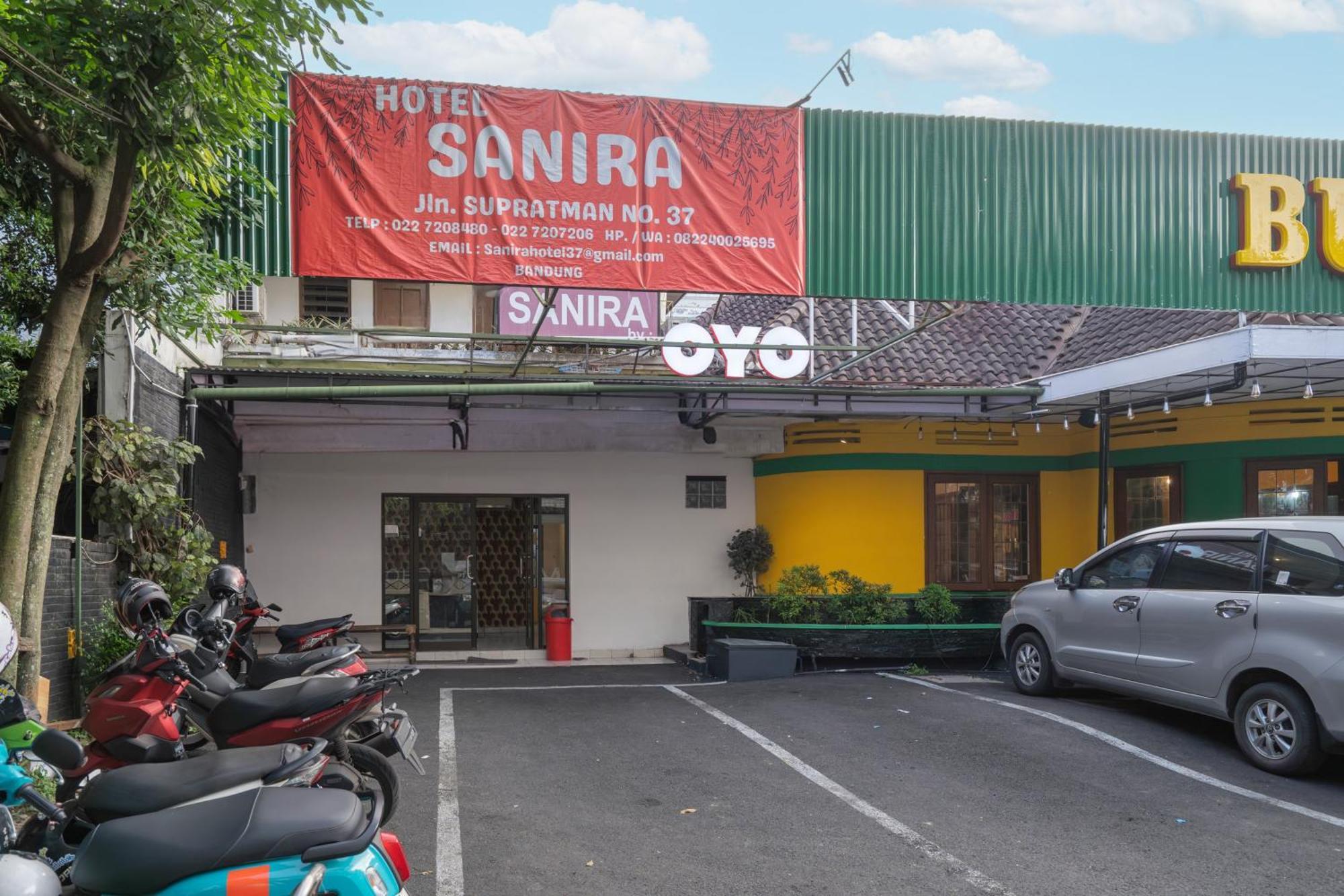 Collection O Hotel Sanira Bandung Buitenkant foto